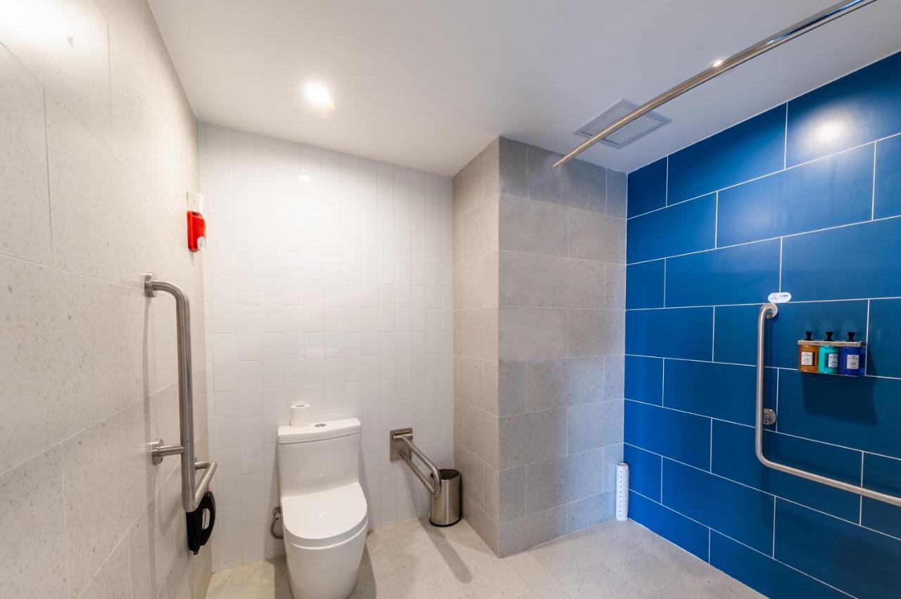 Holiday Inn Express Shanghai Baoyang By Ihg Exterior foto